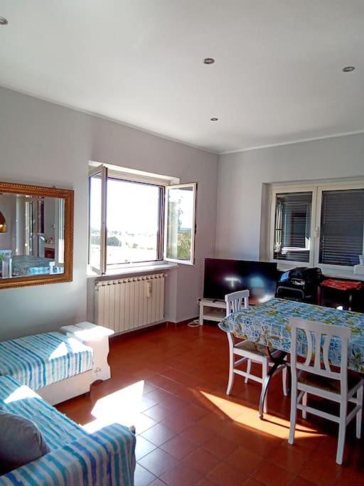 Appartamento luminosissimo con vista panoramica Marina di Cerveteri Esterno foto